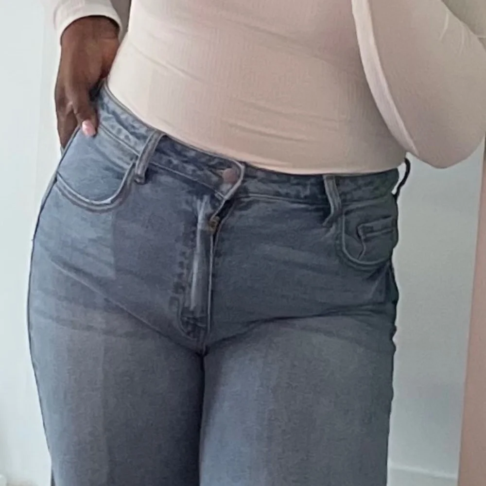 Jeans - Picture 2 of 2